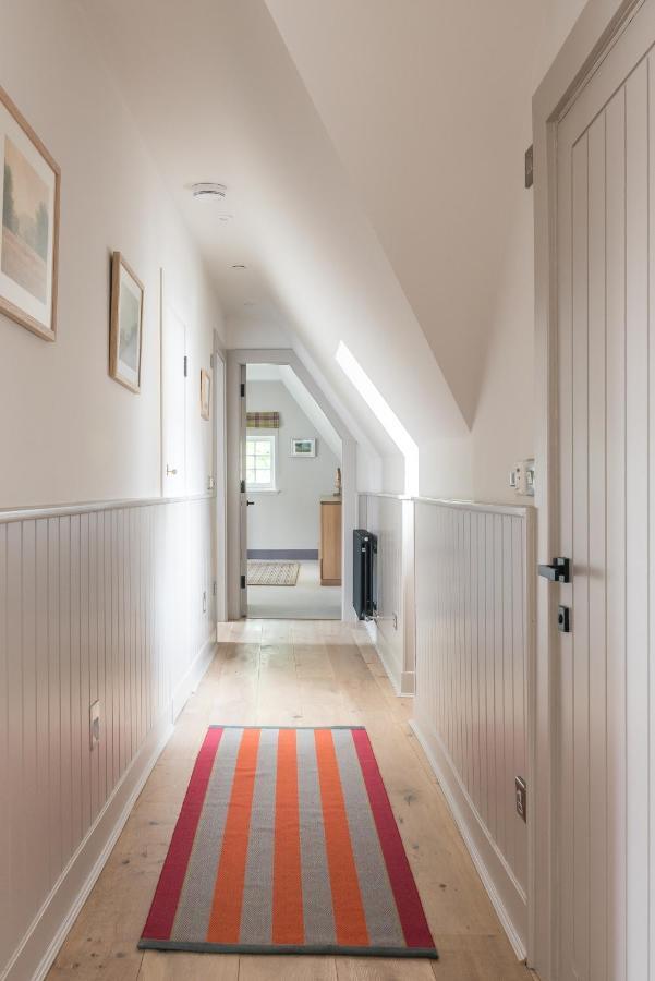 Amazing Penthouse, Stunning Views, Castle 2 Mins Apartment Edinburgh Exterior photo